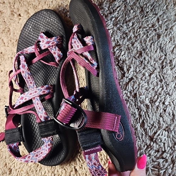 Chaco Women's Sandals in Black and Purple Size 7 Guc E11 - Picture 3 of 7